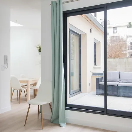 Le Scandinave, F3 Avec Terrasse, Saint Charles * Parigi
